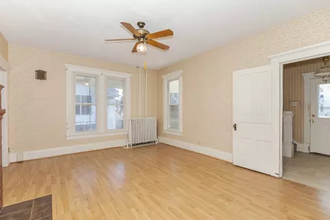 208 E Chestnut St, Fairbury, IL 61739 photo 10