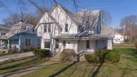 208 E Chestnut St, Fairbury, IL 61739 photo 4