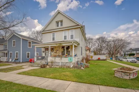464 Pennsylvania Ave, Aurora, IL 60506