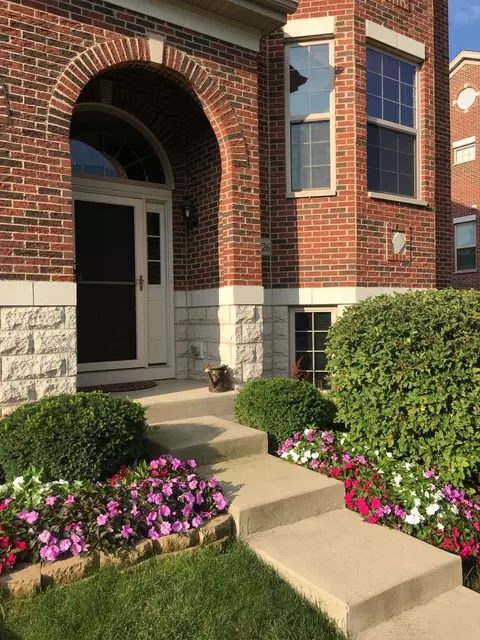 27 W726 Hodges Way, Winfield, IL 60190