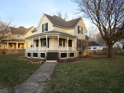 601 N Division St, Harvard, IL 60033