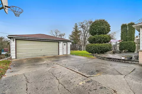 350 Apache Ln, Hoffman Estates, IL 60169 photo 3