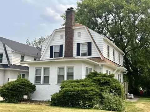 536 College Ave, Dekalb, IL 60115