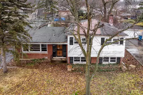 622 Saratoga Dr, Chicago Heights, IL 60411