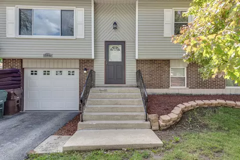 5127 Roberta Ln, Richton Park, IL 60471