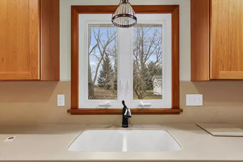 205 W Maple St, Roberts, IL 60962 photo 15