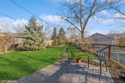 2202 Flicker Ln, Rolling Meadows, IL 60008 photo 11