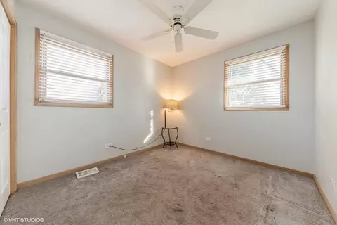 2202 Flicker Ln, Rolling Meadows, IL 60008 photo 8
