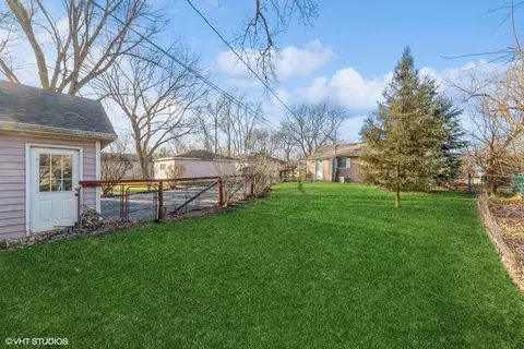 2202 Flicker Ln, Rolling Meadows, IL 60008 photo 12