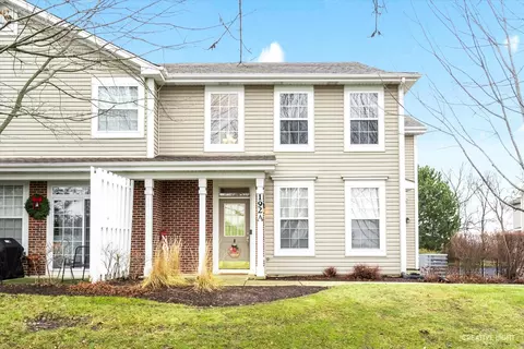 192 Brompton Ln #A, Sugar Grove, IL 60554