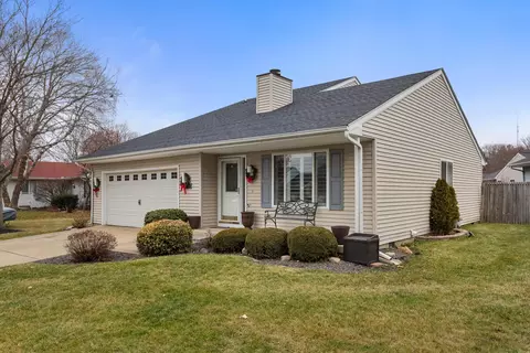 2906 Natalie Dr, Champaign, IL 61822