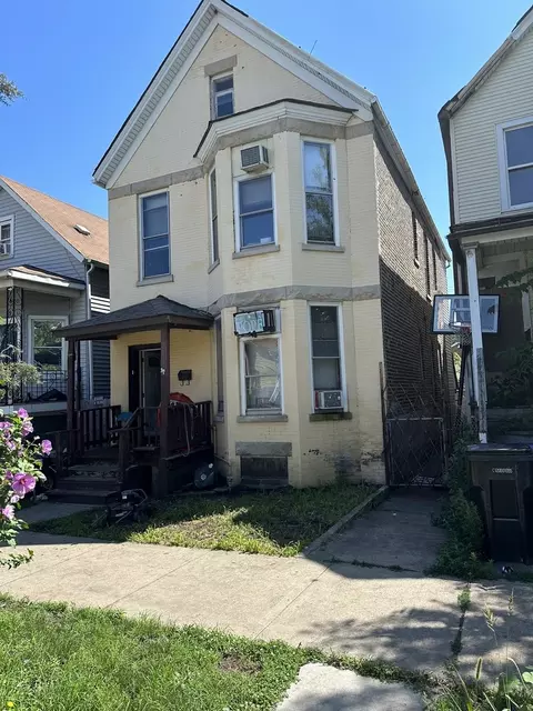 8551 S Buffalo Ave, Chicago, IL 60649