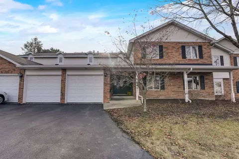 628 Dana Ct #D, Naperville, IL 60563