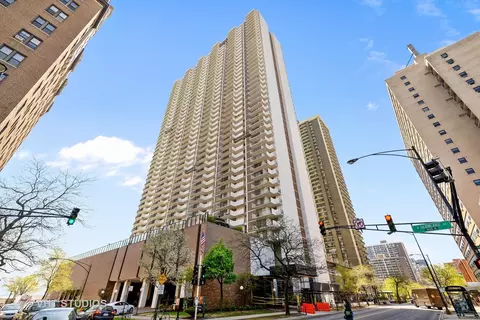 6033 N Sheridan Rd #39J, Chicago, IL 60660