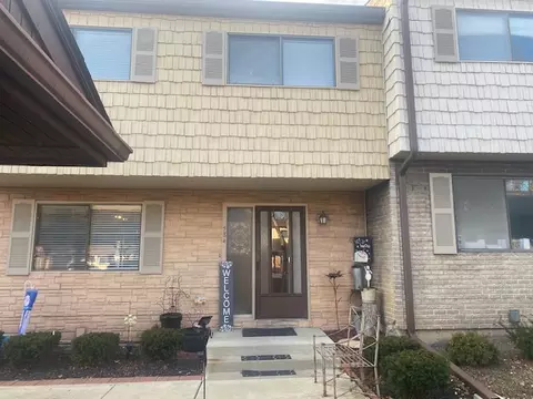 584 Wetumka Ct, Wheeling, IL 60090