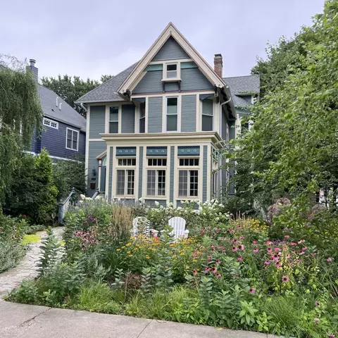 1246 Hinman Ave, Evanston, IL 60202