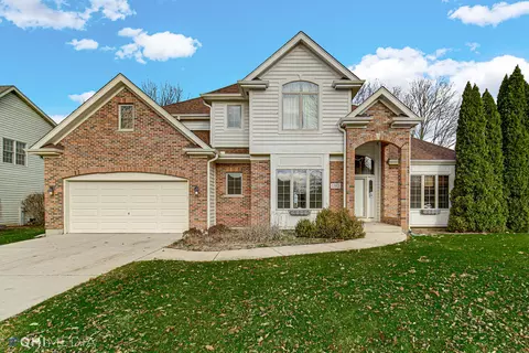 1385 Green Pheasant Ln, Batavia, IL 60510