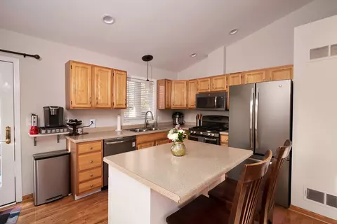 6307 Robert Rd, Cary, IL 60013 photo 5