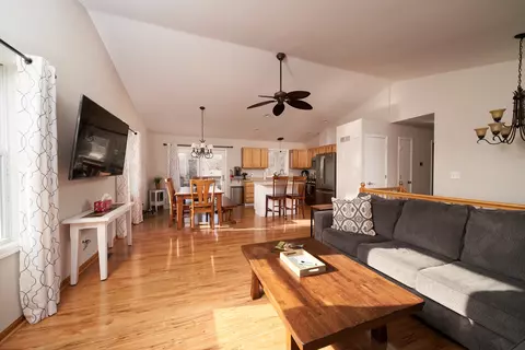 6307 Robert Rd, Cary, IL 60013 photo 3