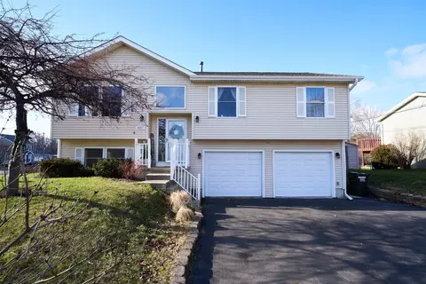 6307 Robert Rd, Cary, IL 60013