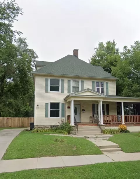 519 Locust St, Rockford, IL 61103