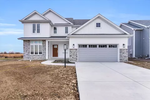 305 Sutton St, Savoy, IL 61874