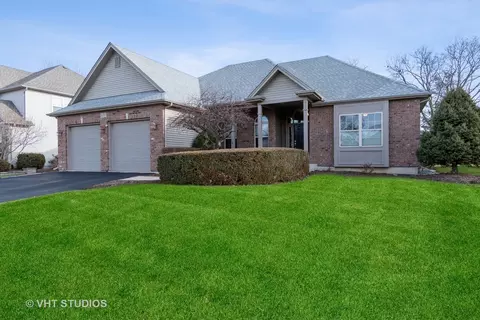 836 Homestead Dr, Yorkville, IL 60560