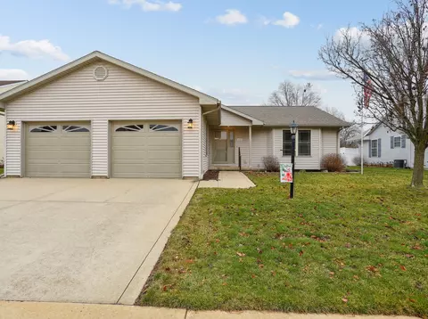 1702 E Marc Trl, Urbana, IL 61802