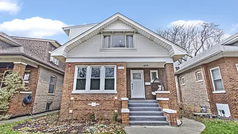 1181 S Kenilworth Ave, Oak Park, IL 60304