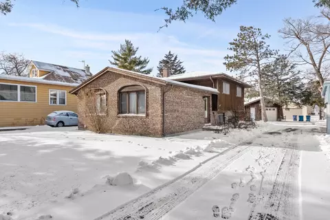 406 S Walnut St, Bensenville, IL 60106