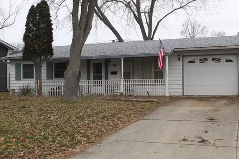 28 Marnel Rd, Montgomery, IL 60538