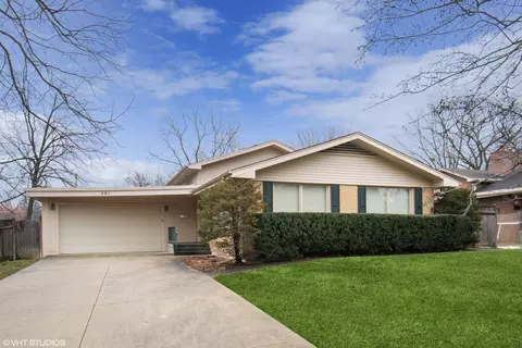 461 Lincoln Ave, Lake Bluff, IL 60044