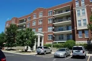 720 Prestwick Ln #305, Wheeling, IL 60090