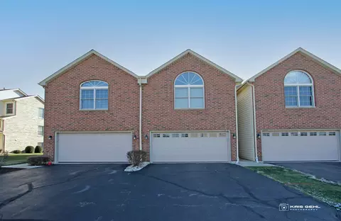 5819 Fieldstone Trl, Mchenry, IL 60050