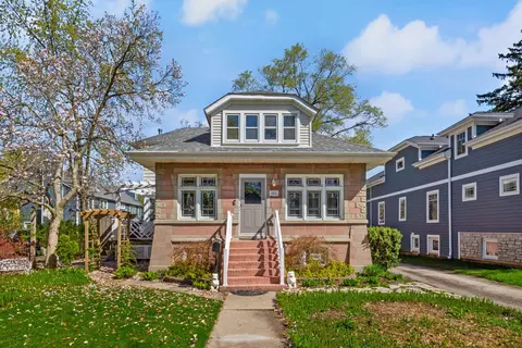 1922 Henley St, Glenview, IL 60025