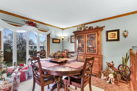 1067 Pinecrest Dr, Rantoul, IL 61866 photo 8