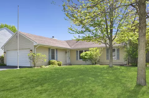 30 W231 Huntington Dr, Warrenville, IL 60555