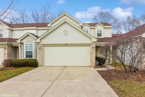 1624 Lexington Dr, Montgomery, IL 60538