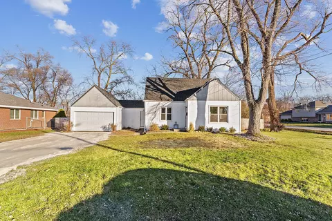 10857 S Nagle Ave, Worth, IL 60482