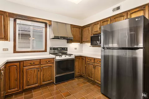 1125 Webster Ln, Des Plaines, IL 60016 photo 13