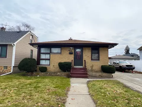 795 Greenbay Ave, Calumet City, IL 60409