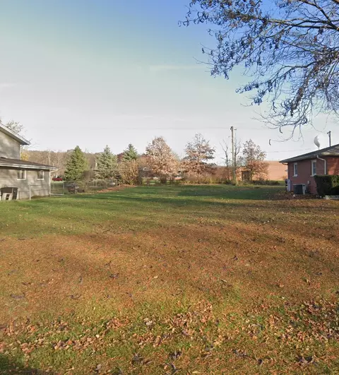 37851 N Academy Dr, Lake Villa, IL 60046
