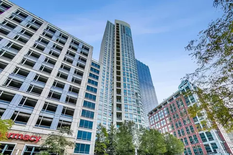 345 N La Salle Dr #3607, Chicago, IL 60654