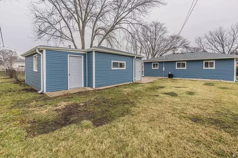 364 E Norman Ln, Wheeling, IL 60090 photo 26