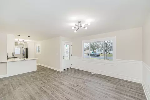 364 E Norman Ln, Wheeling, IL 60090 photo 6