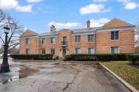 1499 Shermer Rd #101, Northbrook, IL 60062