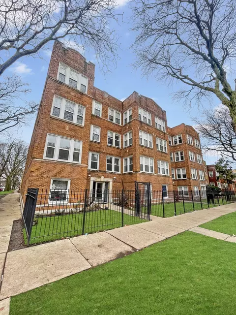 4902 N Springfield Ave #1, Chicago, IL 60625