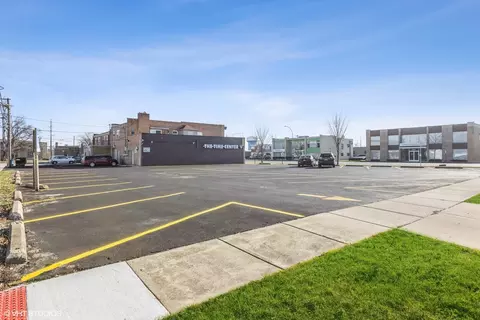 9848 W Roosevelt Rd, Westchester, IL 60154