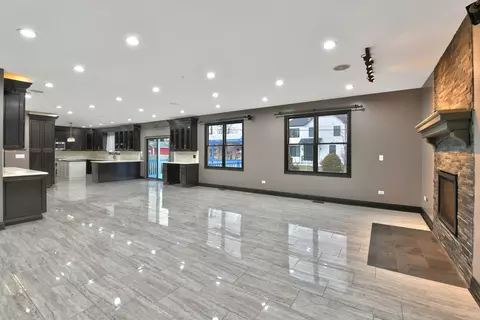 972 E Red Oak St, Addison, IL 60101 photo 5