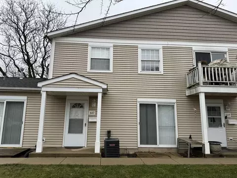 647 Gray Ct #7C, Wheeling, IL 60090
